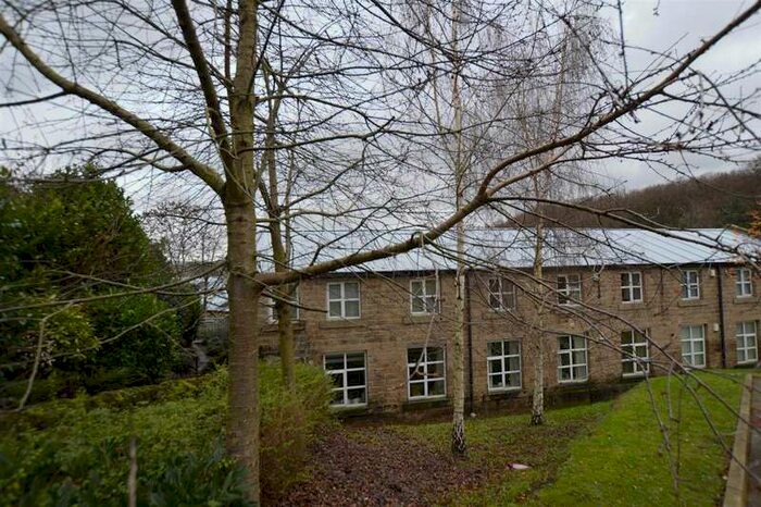 1 Bedroom Apartment To Rent In Brackendale Mews, Thackley, Bradford, BD10