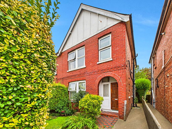 1 Bedroom Flat For Sale In Bridge Road, Worthing, BN14