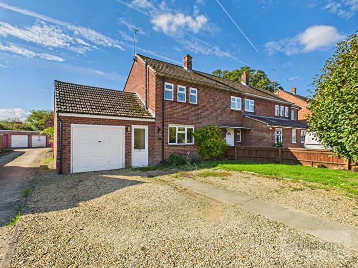 2 Bedroom Semi-Detached House For Sale In Hawkins Way, Wootton, OX13