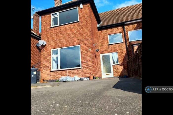 3 Bedroom Semi-Detached House To Rent In Herricks Avenue, Leicester, LE4