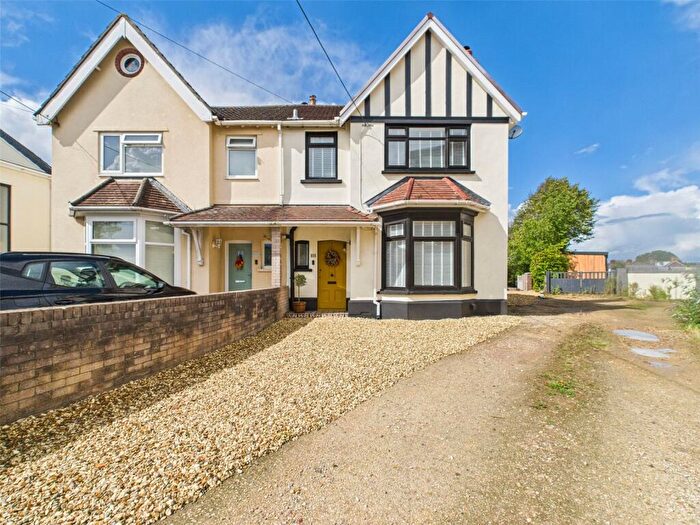 3 Bedroom Semi-Detached House For Sale In The Avenue, Caldicot, Monmouthshire, NP26