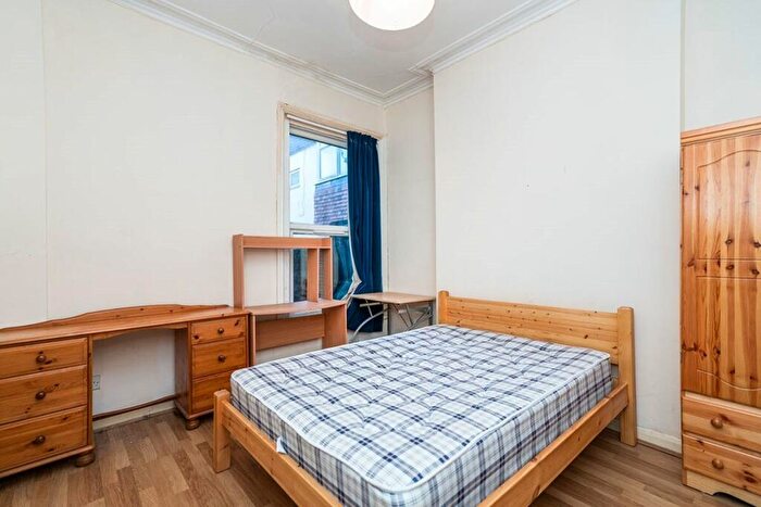 4 Bedroom Terraced House To Rent In Langhorn Road, Southampton, SO16