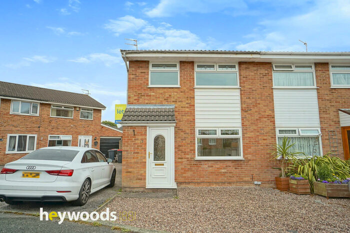 3 Bedroom Semi-Detached House To Rent In Plantagenet Close, Winsford, CW7