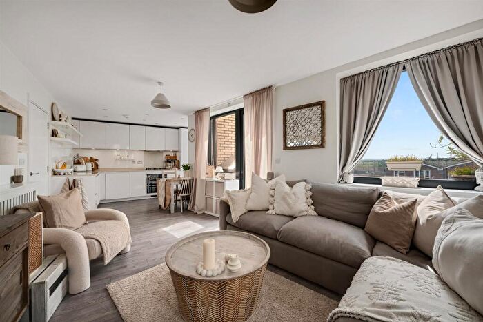 1 Bedroom Flat For Sale In Masons Hill, Bromley, BR2