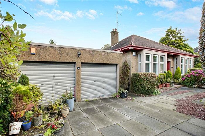 3 Bedroom Bungalow For Sale In Cartsbridge Road, Busby, Glasgow, G76