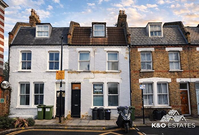 6 Bedroom Terraced House For Sale In Senrab Street, London, E1