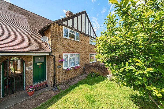 3 Bedroom Detached House For Sale In Eltham Palace Road, London, SE9