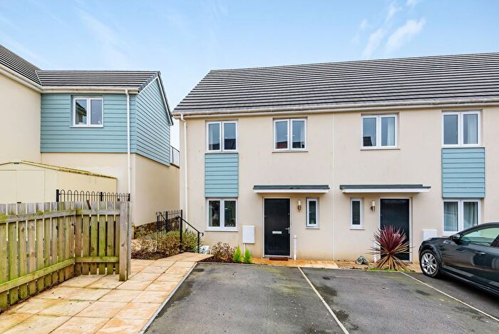 3 Bedroom Terraced House For Sale In Sparkhays Drive, Totnes, TQ9