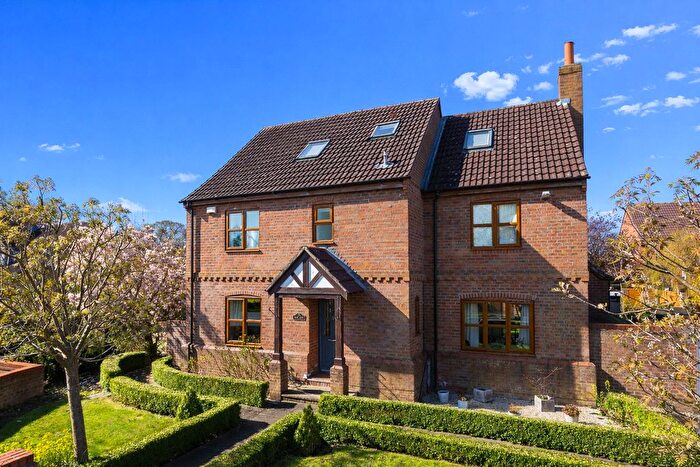5 Bedroom Detached House For Sale In Park Gate, Strensall, York, North Yorkshire, YO32