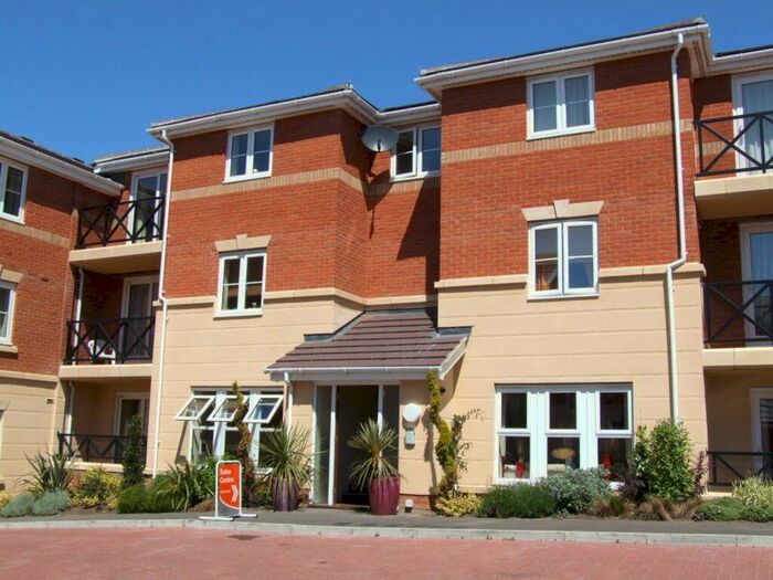 2 Bedroom Flat To Rent In Collier Way, Southend Online Enquiries Only, SS1