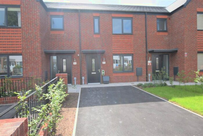 2 Bedroom Terraced House To Rent In Eastleigh Drive, Manchester, M40