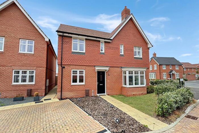 2 Bedroom Semi-Detached House For Sale In Bedroom Semi Detached House In Chichester, PO19