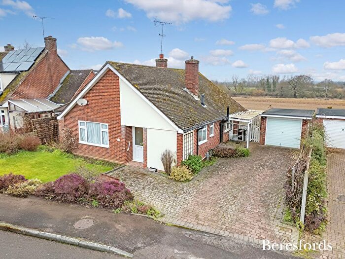 2 Bedroom Bungalow For Sale In Mayfield Road, Writtle, CM1