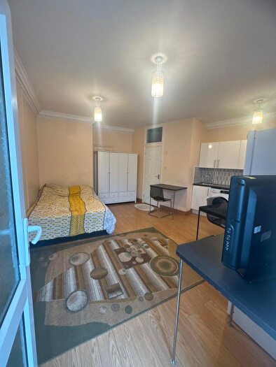 1 Bedroom Studio To Rent In Gants Hill, IG2
