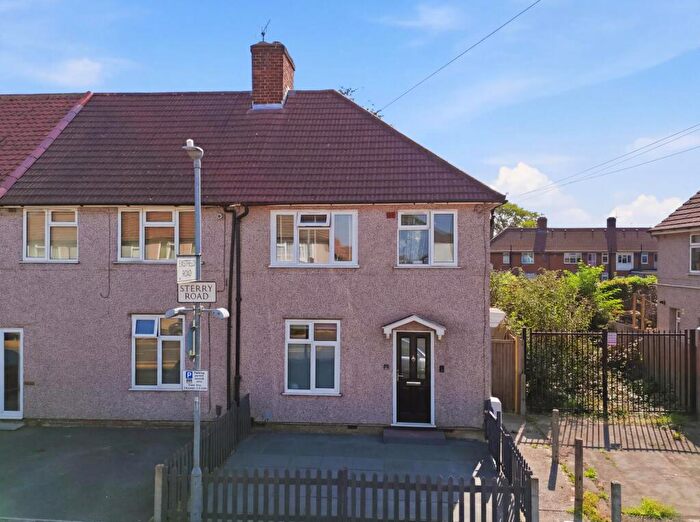 1 Bedroom Ground Maisonette For Sale In Sterry Road, Dagenham, Barking And Dagenham, RM10