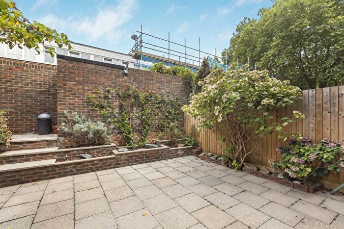 2 Bedroom Flat To Rent In Popham Street, Essex Road, N1