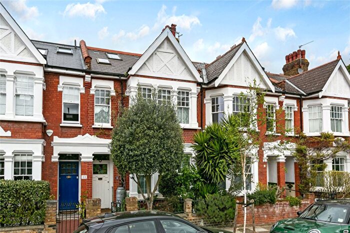 5 Bedroom Detached House For Sale In Ruskin Avenue, Kew, Surrey, TW9