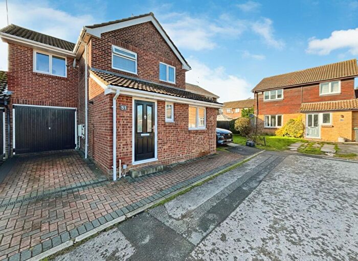 4 Bedroom Detached House For Sale In Avon Meade, Fordingbridge, SP6