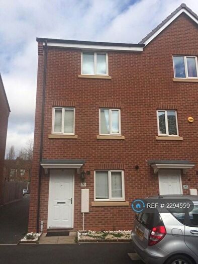 4 Bedroom End Of Terrace House To Rent In Signals Drive, Coventry, CV3