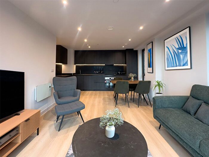 2 Bedroom Flat To Rent In Dutton Street, Manchester, M3