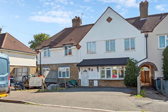 3 Bedroom Terraced House For Sale In Royal Lane, Yiewsley, UB7