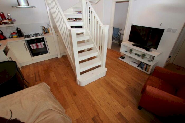 1 Bedroom Apartment To Rent In Simmonds Street - Flat, RG1