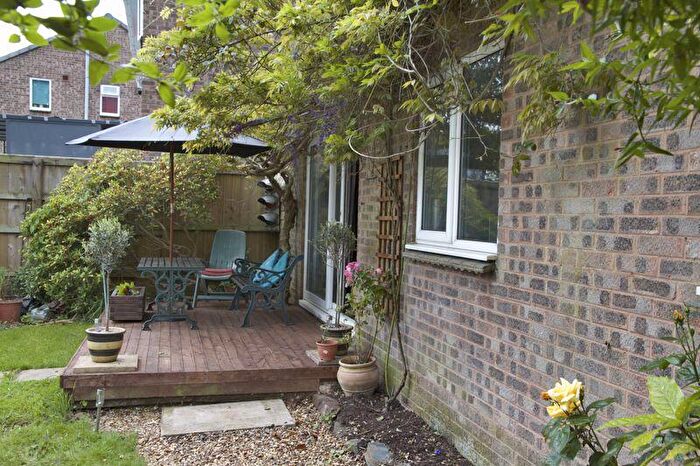 5 Bedroom Detached House For Sale In Florida Drive, Exeter, EX4