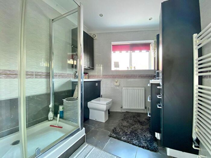 2 Bedroom Apartment To Rent In Showboat - Banks Road, Sandbanks, BH13