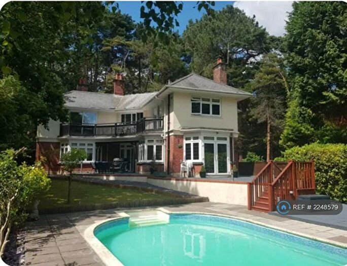 5 Bedroom Detached House To Rent In Braidley Rd, Bournemouth, BH2