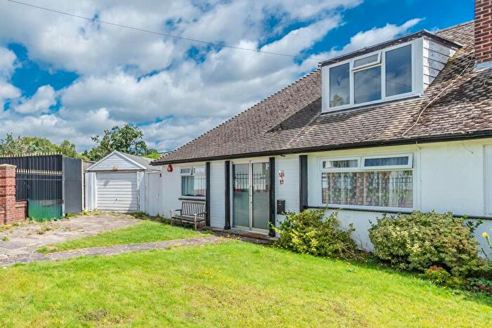 3 Bedroom Bungalow To Rent In Chestnut Drive, Harrow Weald, Harrow, HA3