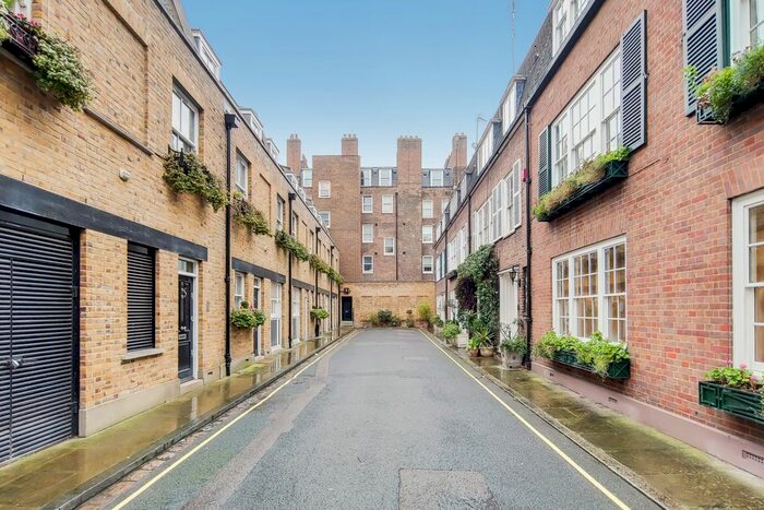 3 Bedroom Mews To Rent In Portman Close, London, W1H