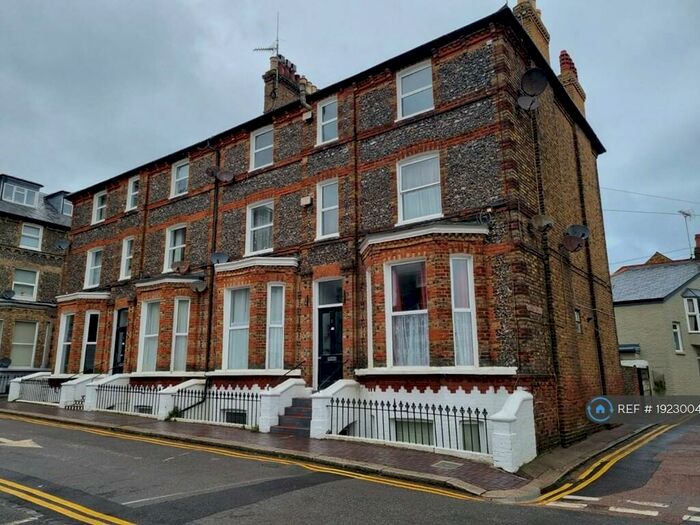 1 Bedroom Flat To Rent In Sandringham Court, Broadstairs, CT10