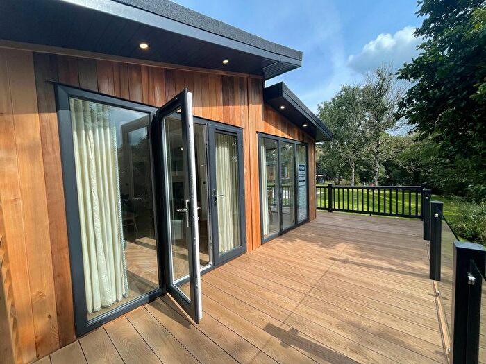 2 Bedroom Mobile/park Home For Sale In St. Tudy, Bodmin, PL30