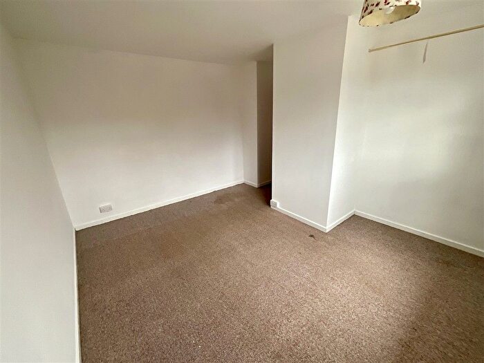 3 Bedroom End Of Terrace House For Sale In Wye Road, Tonbridge, Kent, TN10