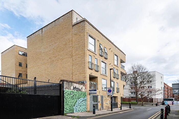 2 Bedroom Flat To Rent In Woodseer Street, , Spitalfields, London, E1