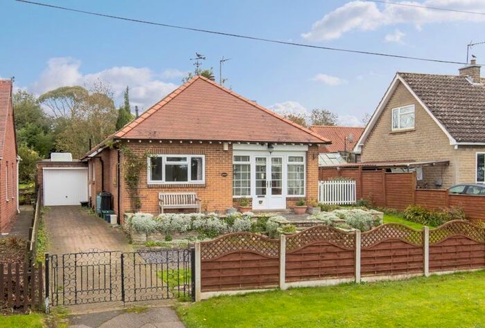 3 Bedroom Detached Bungalow For Sale In Peaslands Lane, Thornton Le Dale, Pickering, YO18