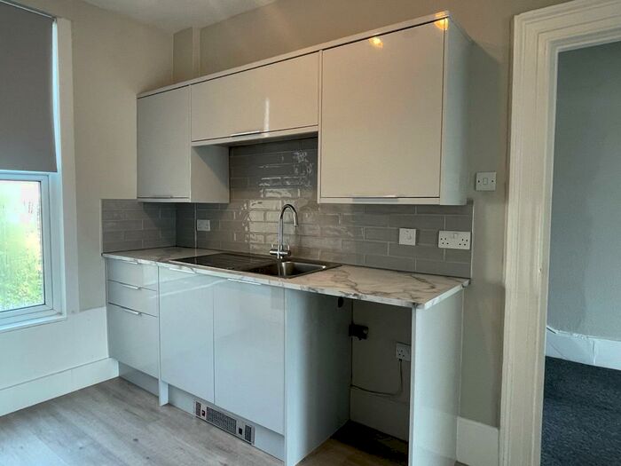 2 Bedroom Apartment To Rent In Parrock Street, Gravesend, DA12