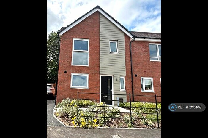 3 Bedroom Semi-Detached House To Rent In Kings Road, Solihull, B90