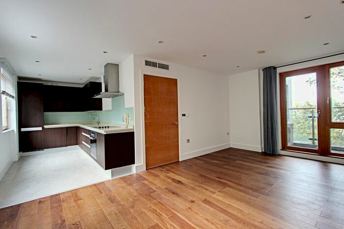 2 Bedroom Property To Rent In Upper Richmond Road, Putney, SW15