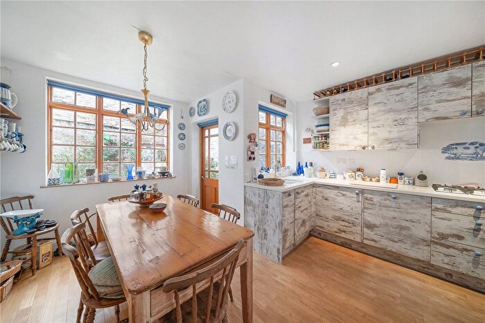 3 Bedroom Terraced House For Sale In Hillgate Street, Kensington, London, W8