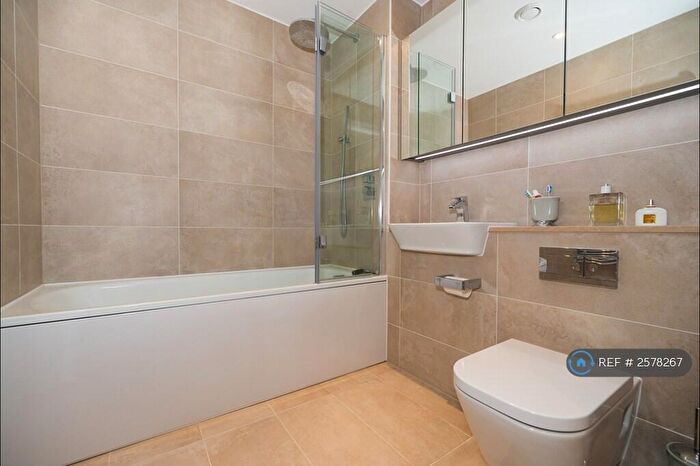 1 Bedroom Flat To Rent In Caithness Walk, East Croydon, CR0
