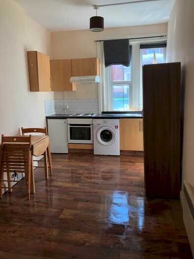 Studio To Rent In High Road, London, NW10