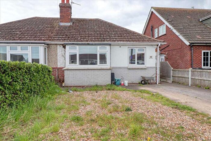 2 Bedroom Bungalow For Sale In Jaywick Lane, Clacton On Sea, CO16