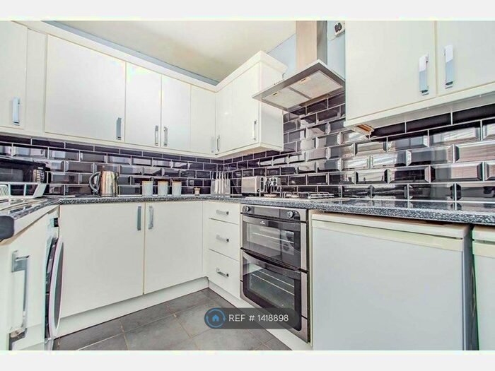 3 Bedroom Terraced House To Rent In Ainsworth Road, Radcliffe, Manchester, M26