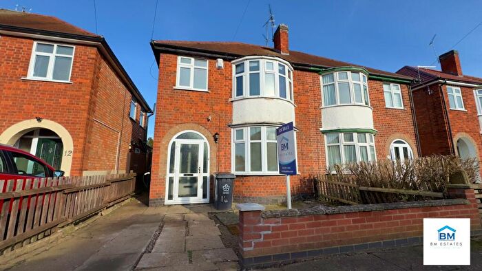 3 Bedroom Semi-Detached House For Sale In Lynholme Road, Leicester, LE2