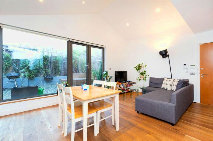 1 Bedroom Flat To Rent In Liverpool Road, Angel, Islington, London, N1