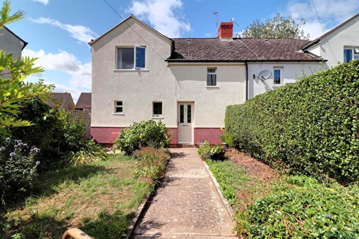 3 Bedroom Semi-Detached House For Sale In The Circle, Stroud, GL5