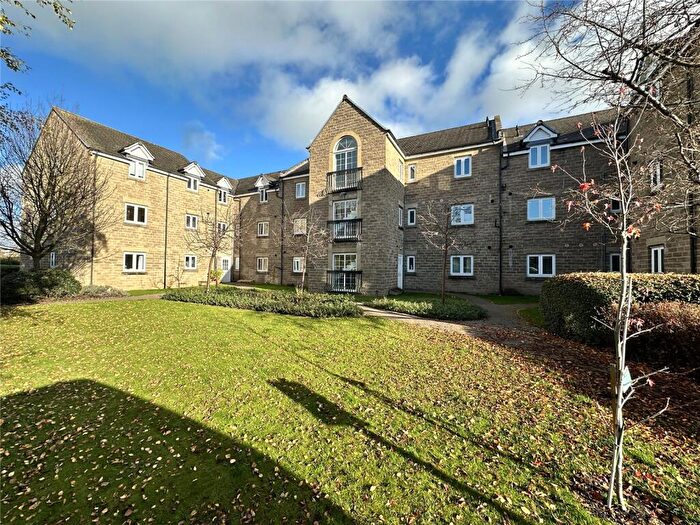 2 Bedroom Apartment To Rent In Pennythorne Drive, Yeadon, Leeds, West Yorkshire, LS19
