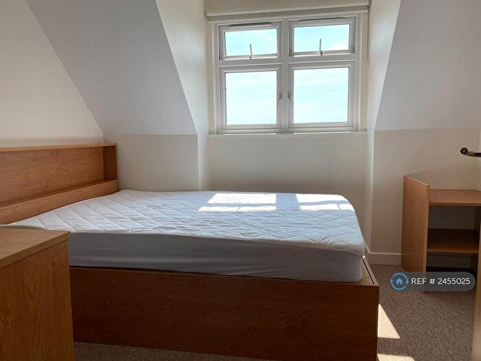 1 Bedroom Flat To Rent In Capstone Road, Bournemouth, BH8