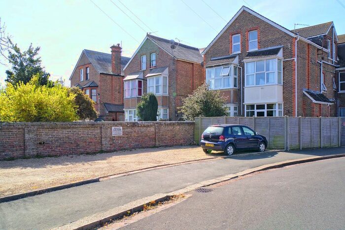 1 Bedroom Flat For Sale In Richmond Avenue West, Aldwick, Bognor Regis, West Sussex, PO21